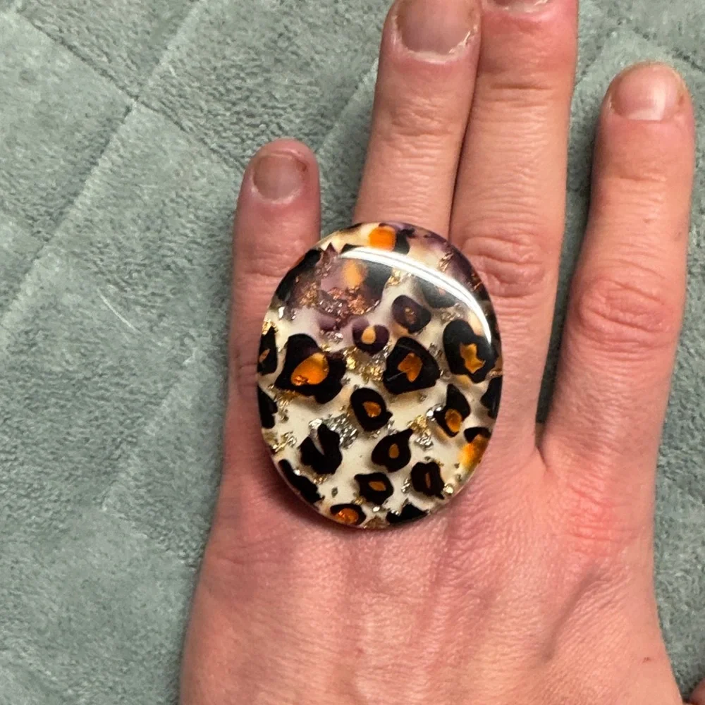Vintage Plastic Ring, Leopard Print, Glitter, Retro, Boho, Size 7